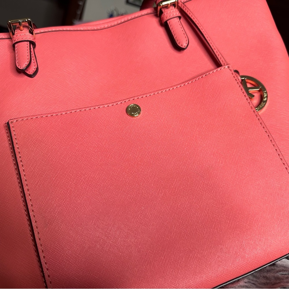 Michael Kors Coral Jet Set Tote Bag EUC - Picture 6 of 16